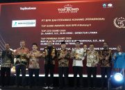 Gubernur Sultra Terima Penghargaan Pembina BUMD Terbaik 2025