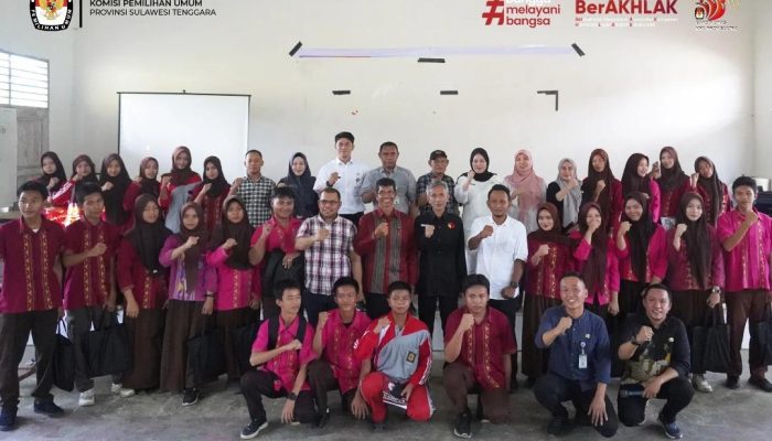 KPU Sultra Edukasi Pemilih Pemula di SMAN 1 Sampara: Cetak Generasi Cerdas dan Kritis dalam Demokrasi