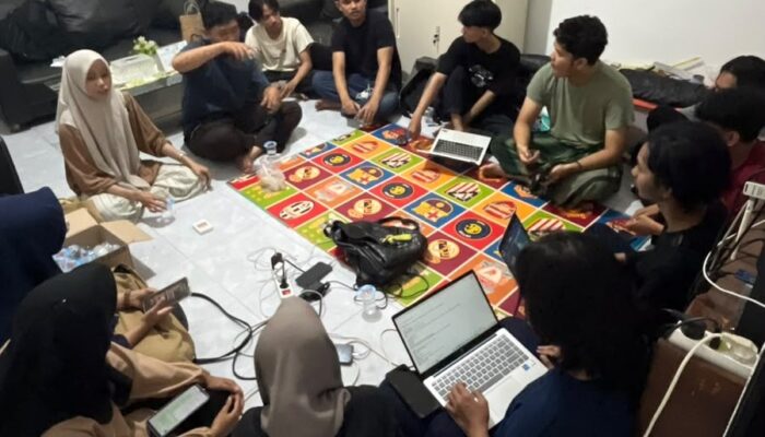 Sukses Gelar KKN Tematik, Mahasiswa UHO Hadirkan Inovasi Smart CCTV Berbasis AI di Lingkungan Sekolah